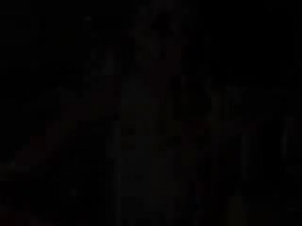 به سرعت مکید و روی عضوی عكس كير و كوس نشست